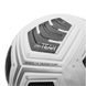 Професійний футбольний м'яч Nike Club Elite Team FIFA Quality PRO CU8053-100 фото 4